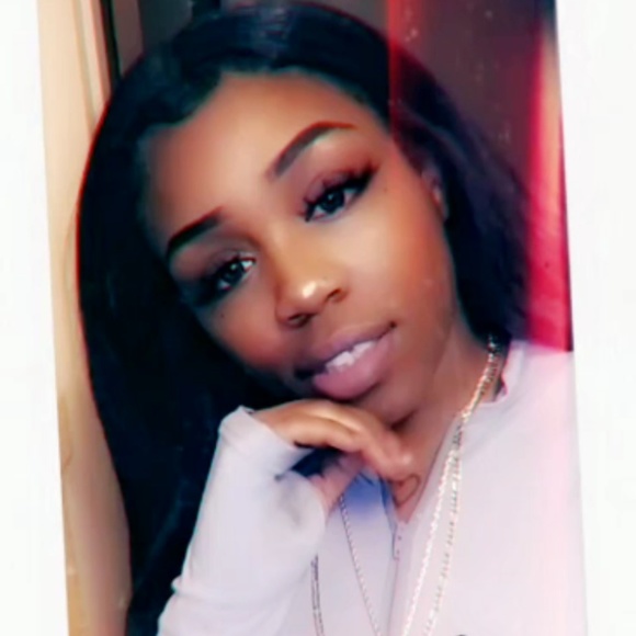 Meet your Posher, Jakia - Picture 1 of 1